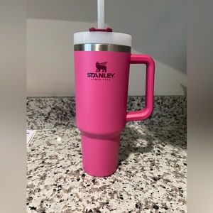 Stanley 40oz Quencher like new